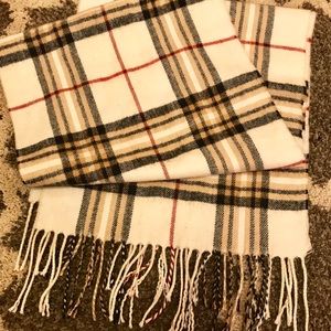 Burberry Patterned Cashmere Scarf
